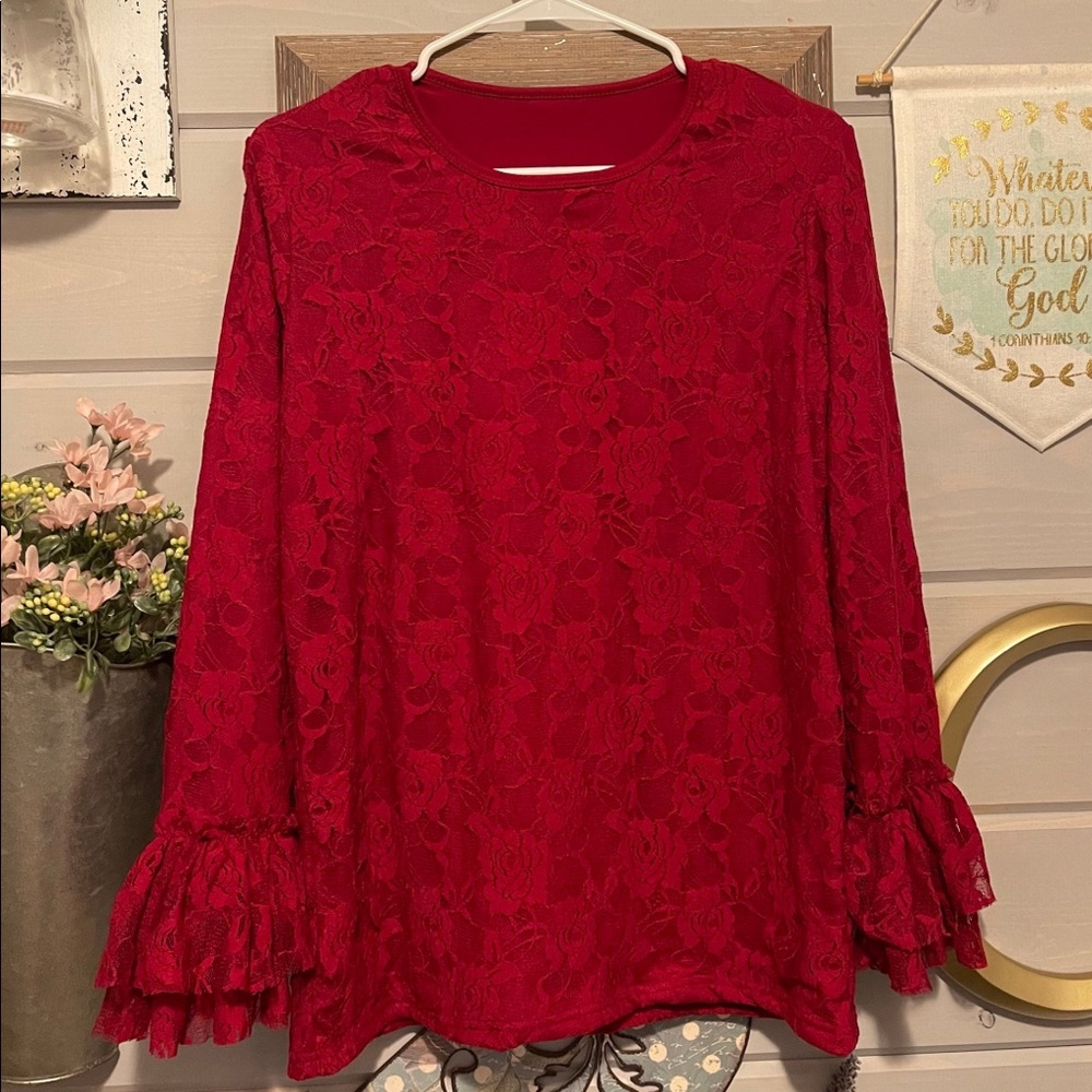 Long sleeve lace shirt